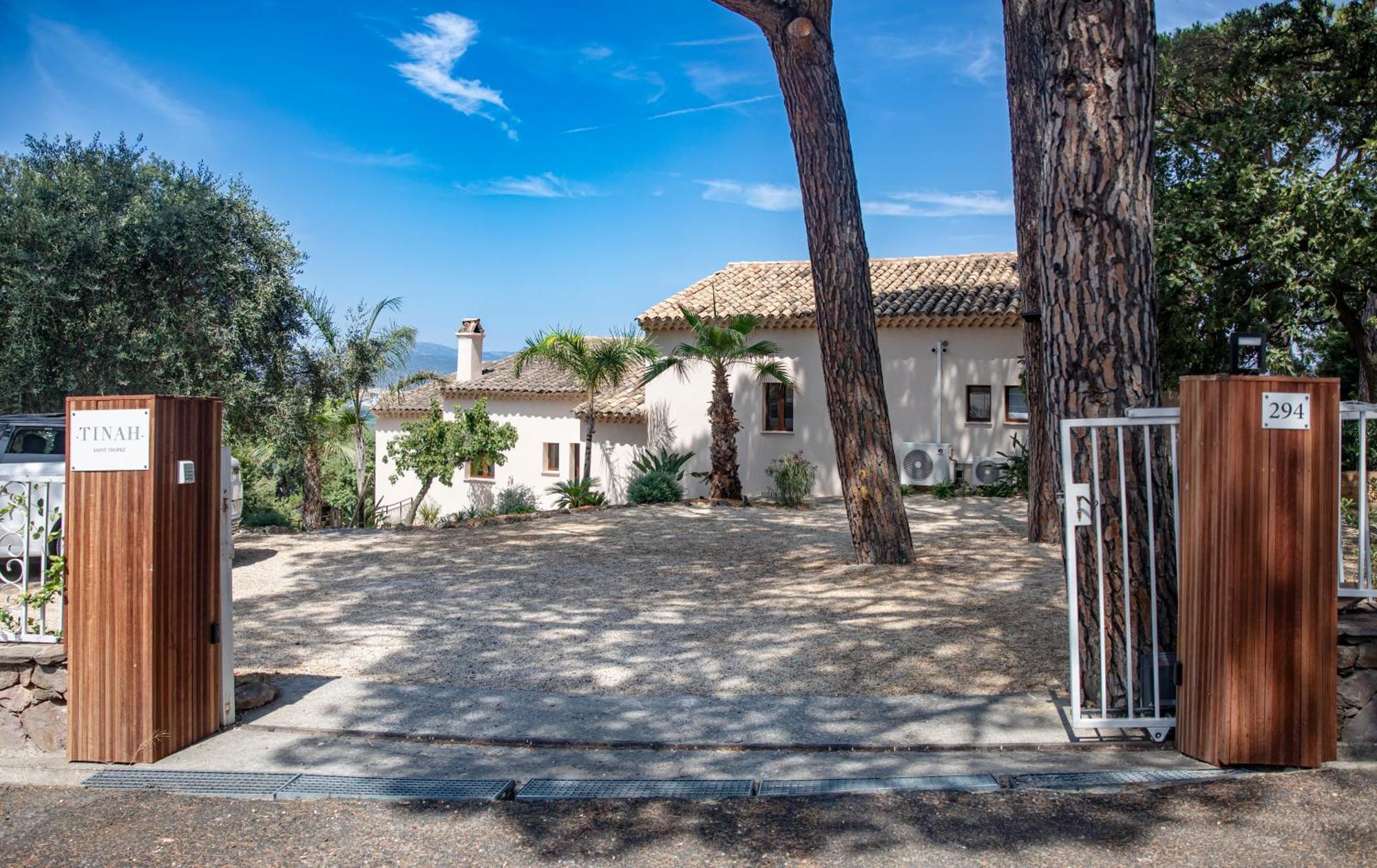 Tinah Saint-Tropez Hotel Екстериор снимка