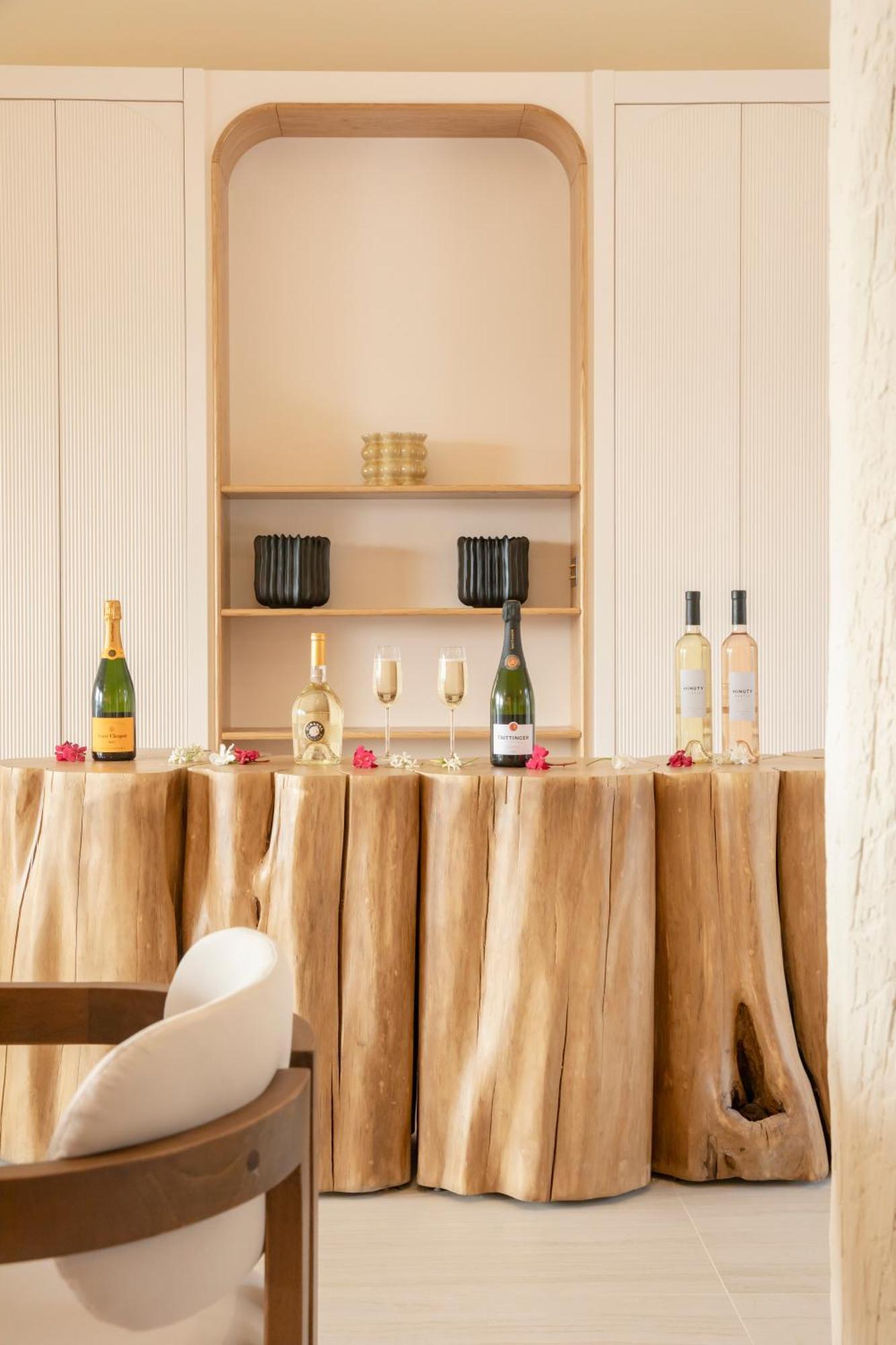 Tinah Saint-Tropez Hotel Екстериор снимка