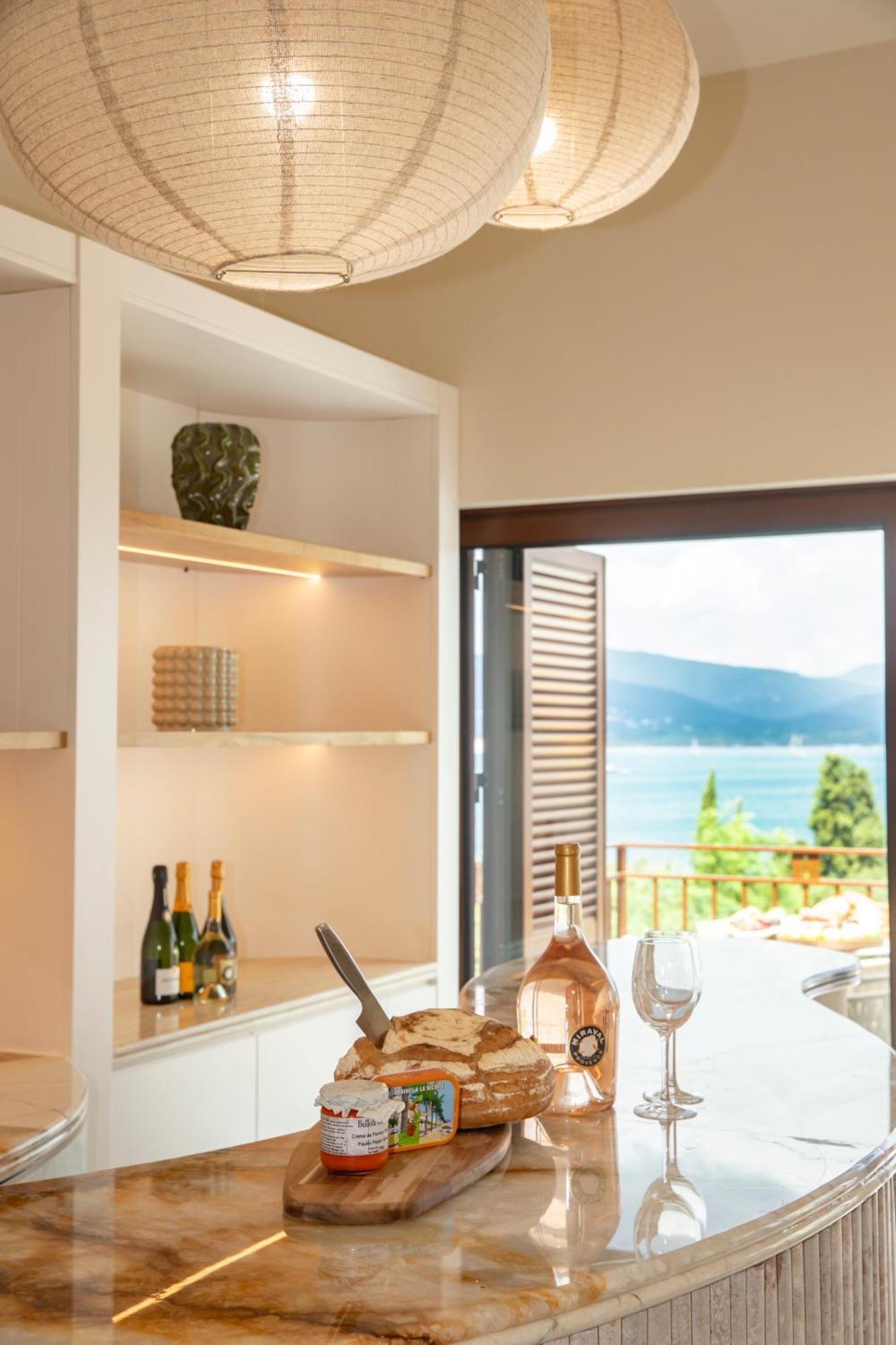 Tinah Saint-Tropez Hotel Екстериор снимка