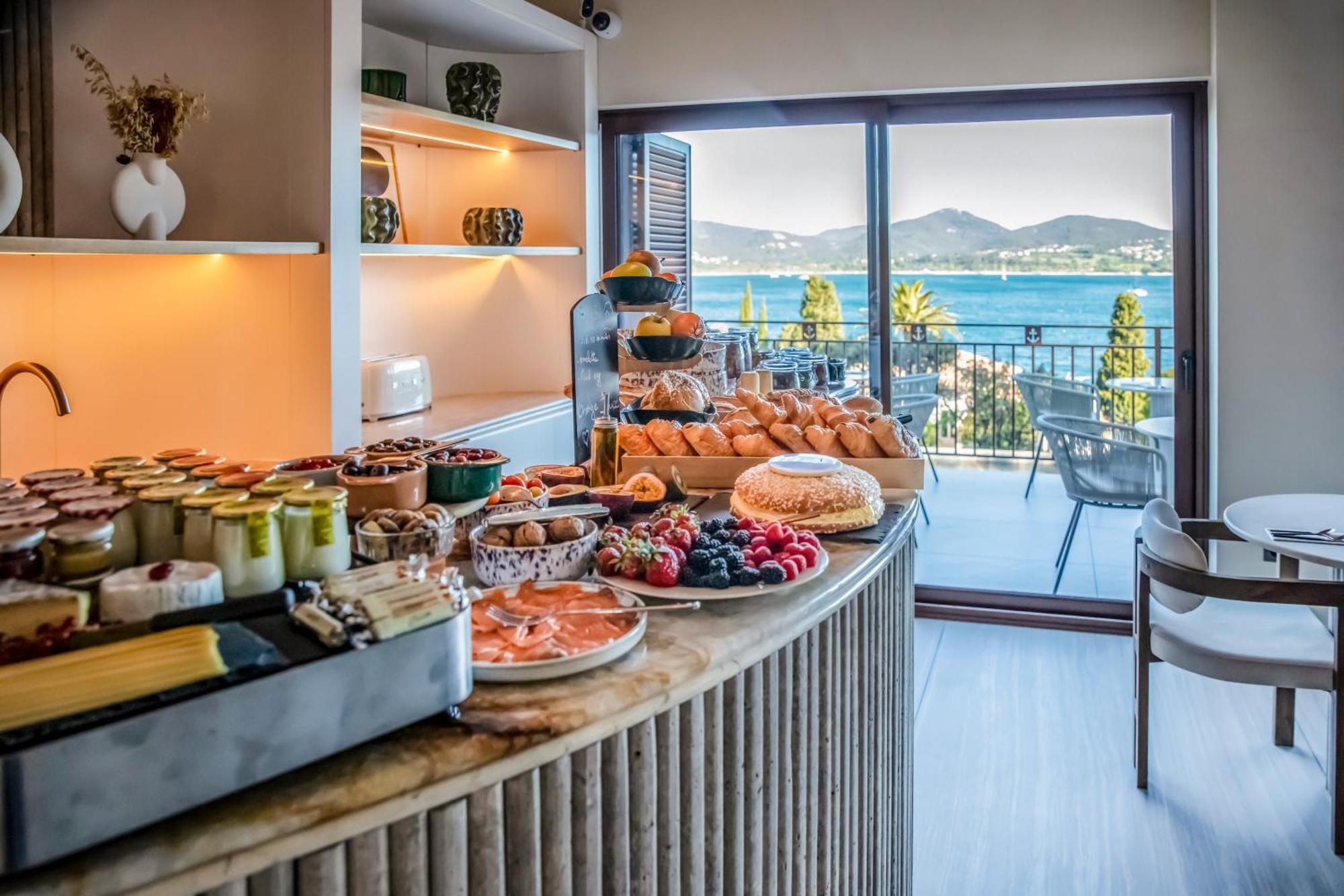 Tinah Saint-Tropez Hotel Екстериор снимка